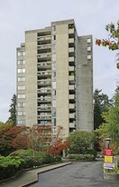 Kensington House in Burnaby, BC - Building Photo