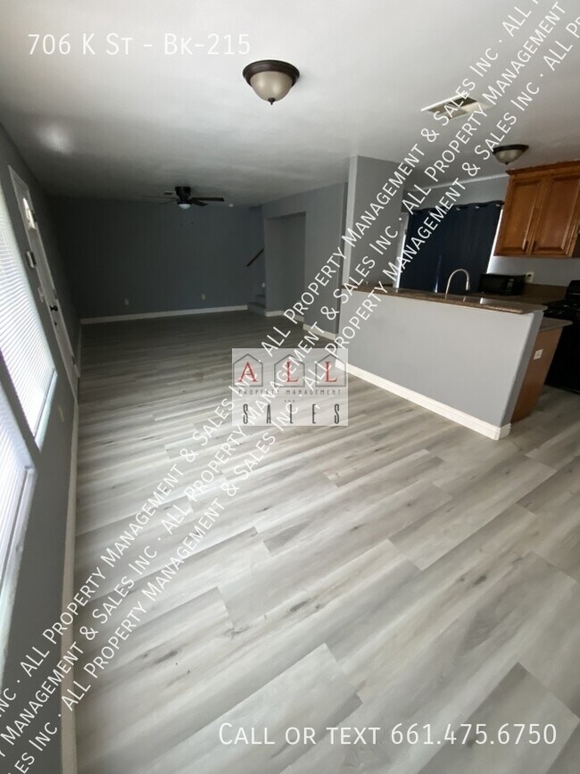 706 K St in Bakersfield, CA - Building Photo - Building Photo