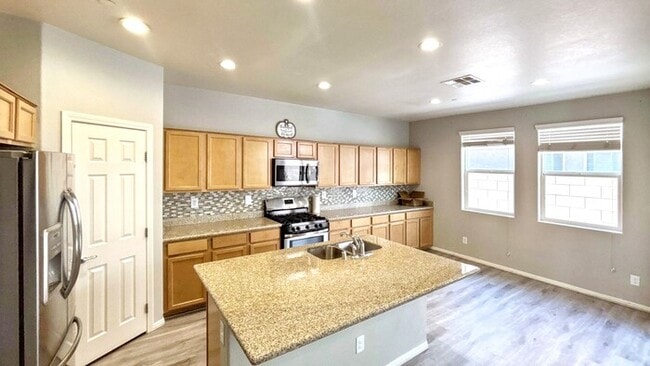 10228 Ruggles Mansion Ave in Las Vegas, NV - Building Photo - Building Photo