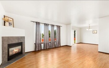 9823 31st Ave SE in Everett, WA - Building Photo - Building Photo