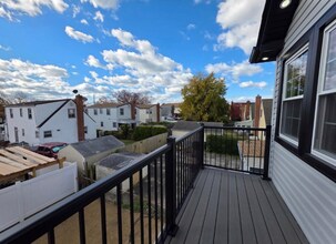 240-02 147th Rd in Queens, NY - Building Photo - Building Photo