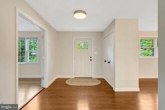 6805 Reynard Dr in Springfield, VA - Building Photo - Building Photo