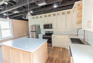 219 W Mulberry St in Kaufman, TX - Building Photo - Building Photo