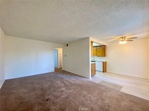 1400 W Warner Ave, Unit 9 in Santa Ana, CA - Building Photo - Building Photo
