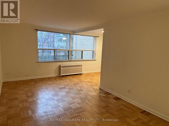 134 Lawton Blvd in Toronto, ON - Building Photo - Building Photo