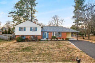 18724 Bloomfield Rd in Olney, MD - Building Photo