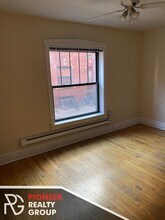 2867 N Clark St, Unit 1 in Chicago, IL - Foto de edificio - Building Photo