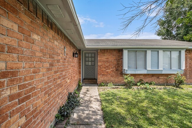 property at 9418 Spiralwood Ln