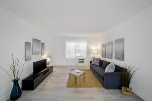 1311 15th Terrace in Miami Beach, FL - Building Photo