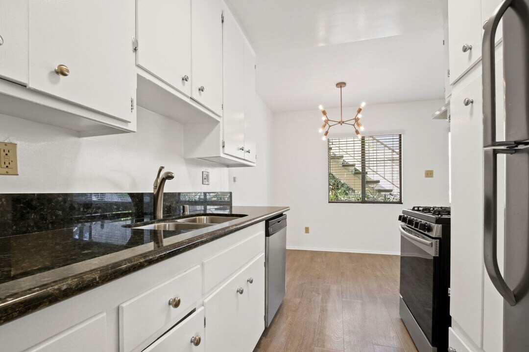 1449 Princeton St in Santa Monica, CA - Building Photo