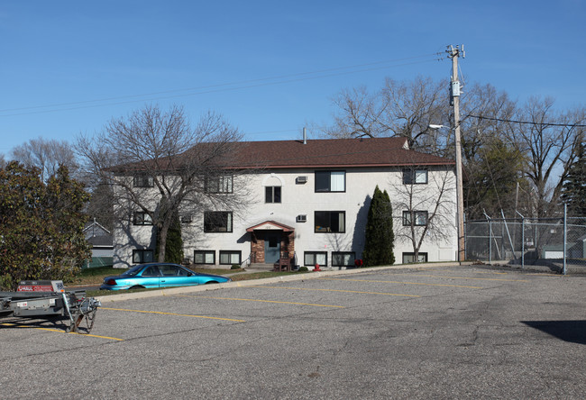 120 Columbia Ave SE in St. Cloud, MN - Building Photo - Building Photo