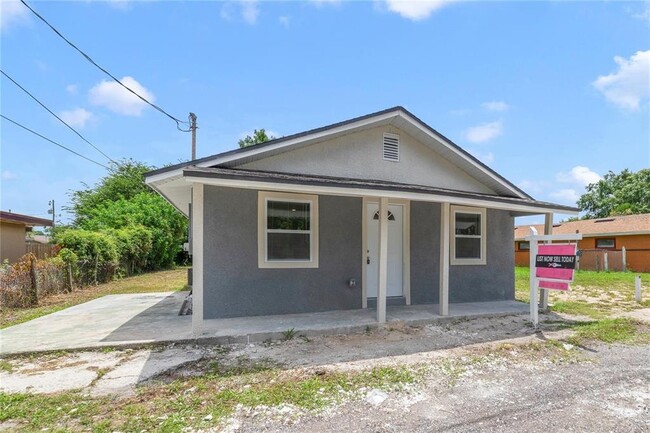 2321 Sipes Ave in Sanford, FL - Building Photo - Building Photo