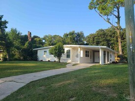 115 Warwick Ave in Pensacola, FL - Building Photo