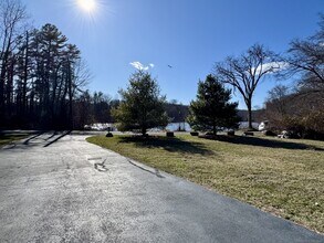 43 Short Rocks Rd in Branford, CT - Building Photo - Building Photo