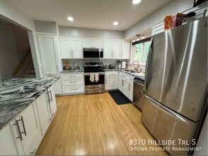 8370 Hillside Trail S in Cottage Grove, MN - Building Photo - Building Photo