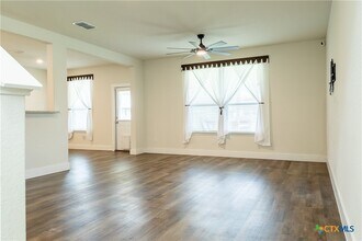 804 Sweetgrass in New Braunfels, TX - Building Photo - Building Photo