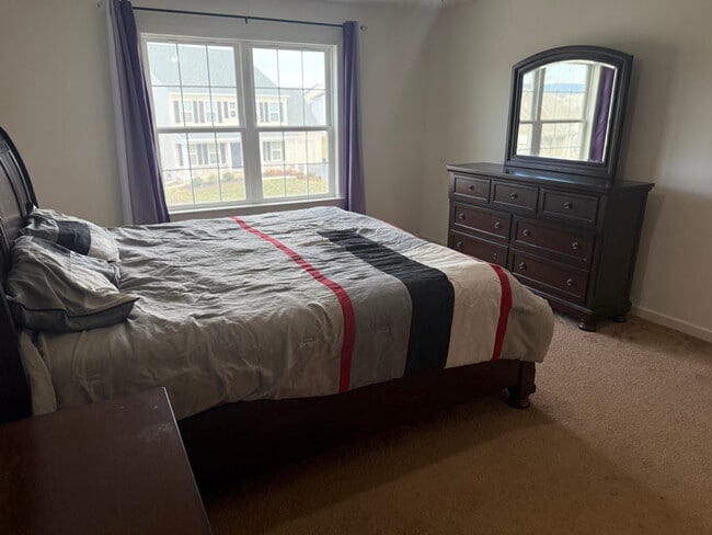 352 Reserve Ln in Mechanicsburg, PA - Building Photo - Building Photo