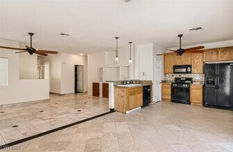 41 Hoke Edward Ct, Unit 3 in North Las Vegas, NV - Building Photo - Building Photo