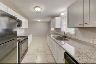 5813 Mentor Dr in Texas City, TX - Building Photo - Building Photo
