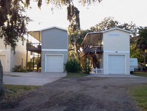 The Villas at Hudson Springs in Hudson, FL - Building Photo - Building Photo