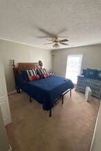 406 Miner Dr in Richmond Hill, GA - Building Photo - Building Photo