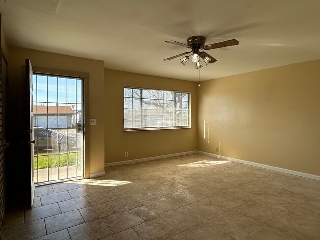 2363 Vía Cedro in Oroville, CA - Building Photo - Building Photo