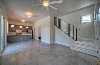 1006 E 8th St in Austin, TX - Building Photo - Building Photo
