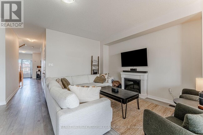 1226 Peelar Cres in Innisfil, ON - Building Photo - Building Photo