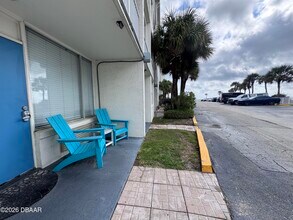 935 S Atlantic Ave in Daytona Beach, FL - Building Photo - Building Photo