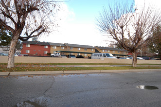 Cherry Gate Apartments in Beaumont, CA - Building Photo - Building Photo