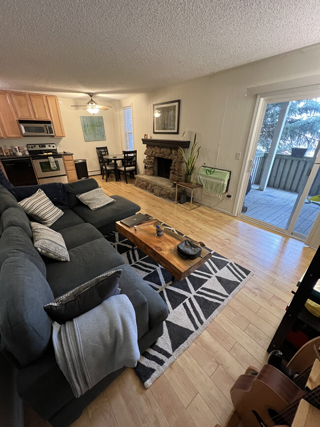 property at 3035 Oneal Pky