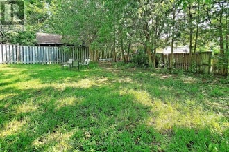 63 Hillview Dr in Newmarket, ON - Building Photo - Building Photo
