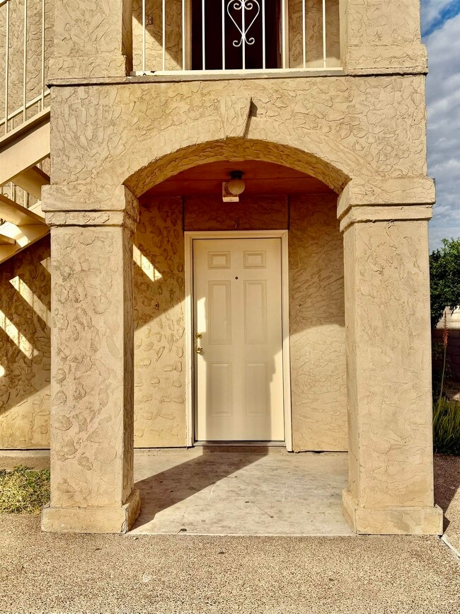 206 E Canal St in Laredo, TX - Building Photo - Building Photo