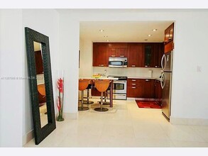 9801 Collins Ave in Bal Harbour, FL - Building Photo - Building Photo