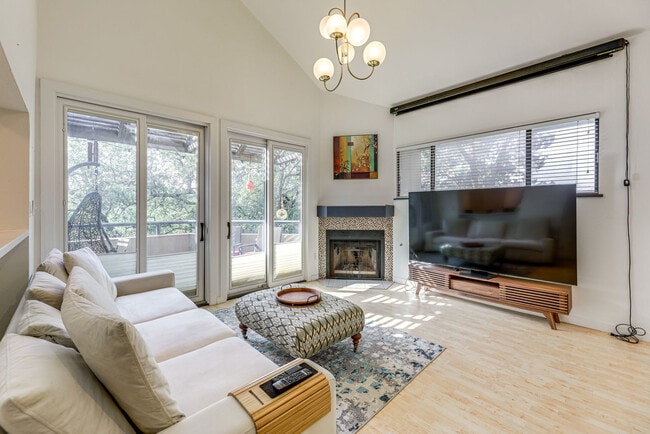 1735 Spyglass Dr