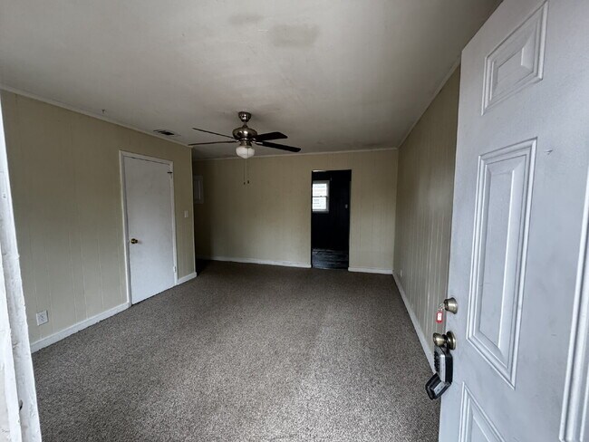 321 Fraser Cir in Hinesville, GA - Building Photo - Building Photo
