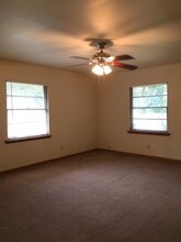 2843 Guilford Ln in Oklahoma City, OK - Building Photo - Building Photo