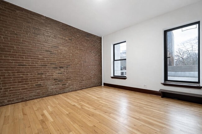28 W 125th St, Unit 1E in New York, NY - Building Photo - Building Photo