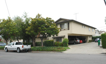 4641 Parkwest Dr in San Jose, CA - Foto de edificio - Building Photo