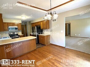14316 St Andrews Dr in Grandview, MO - Building Photo - Building Photo