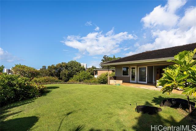 property at 1944 Ualakaa St