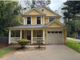 765 Mountain View Dr in Stone Mountain, GA - Building Photo