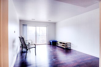 6101 W 94th St in Oak Lawn, IL - Building Photo - Building Photo