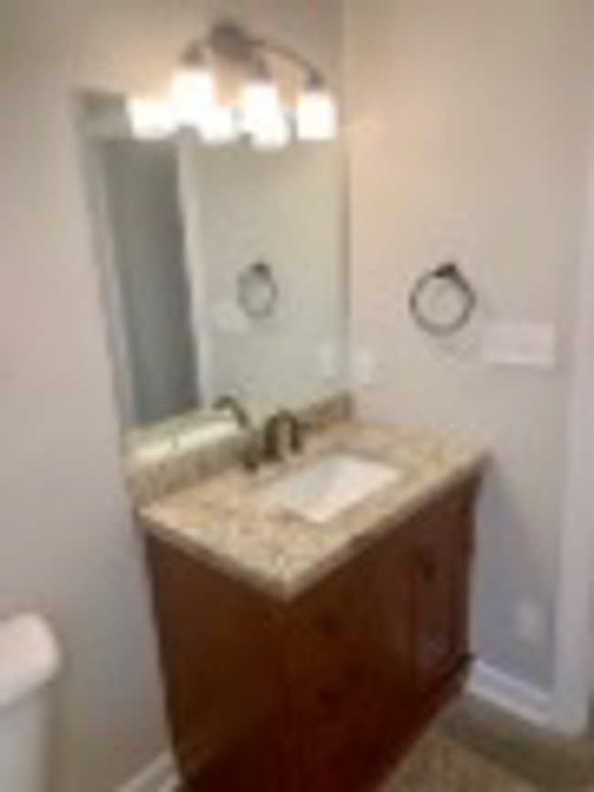 305-51st 1/2 51 1/2 St in Virginia Beach, VA - Foto de edificio - Building Photo