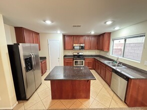 11943 Jersey Lilly St in Las Vegas, NV - Foto de edificio - Building Photo