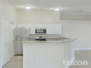 906 Dartmouth Ct in Kissimmee, FL - Building Photo - Building Photo