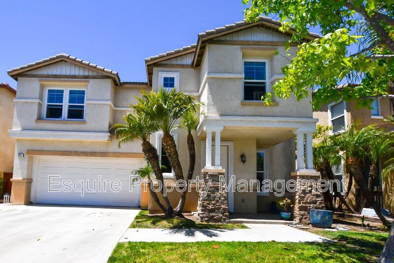 817 Navigator Way in Oxnard, CA - Building Photo