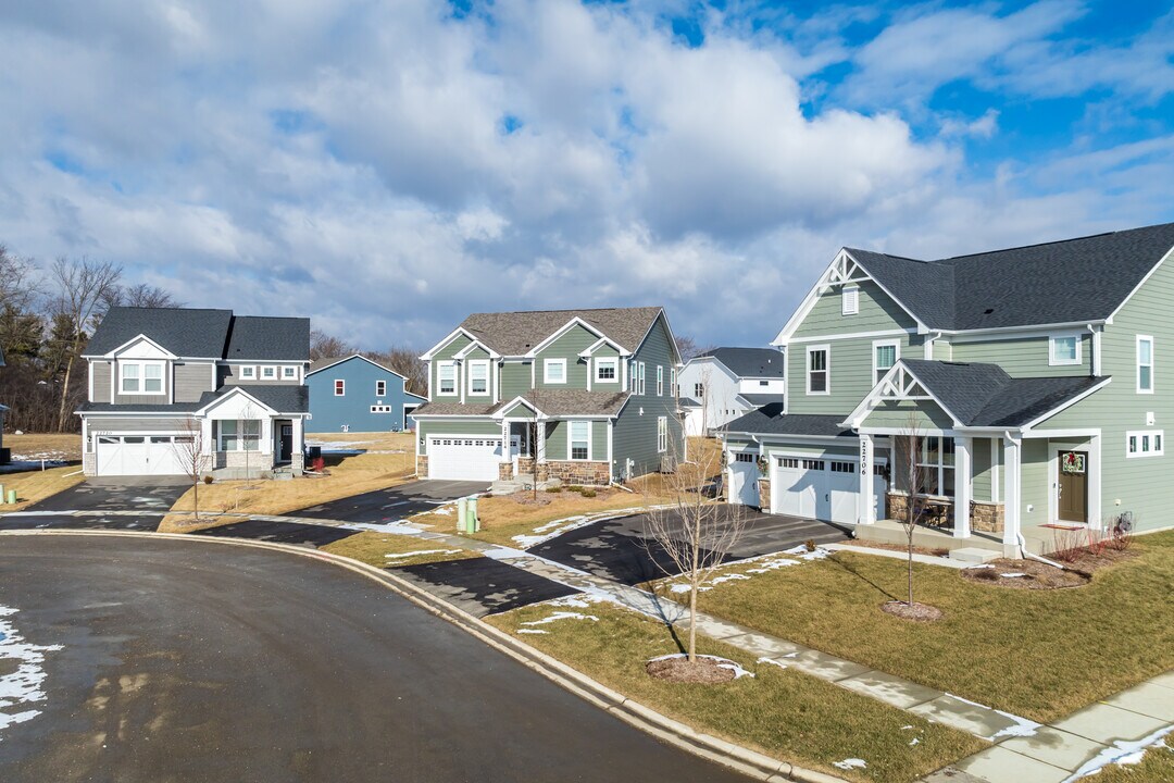 Pulte Homes Kildeer Crossings in Kildeer, IL - Building Photo