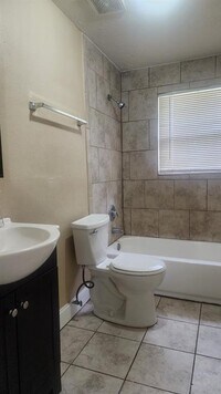 6519 Couch St photo'