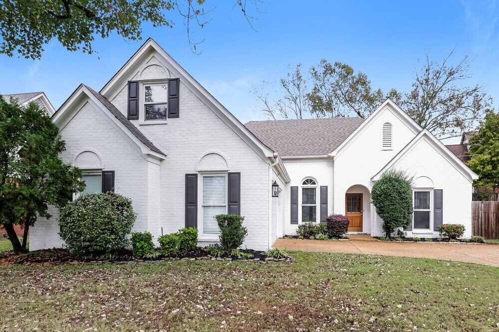 8690 Sandy Hill Cove E in Cordova, TN - Building Photo